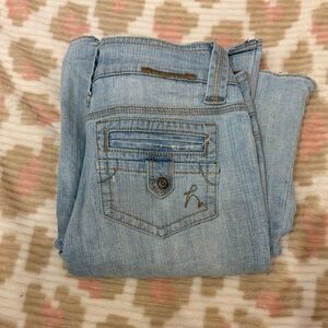 Woman's Lightwashed Flare Jeans (Petite)